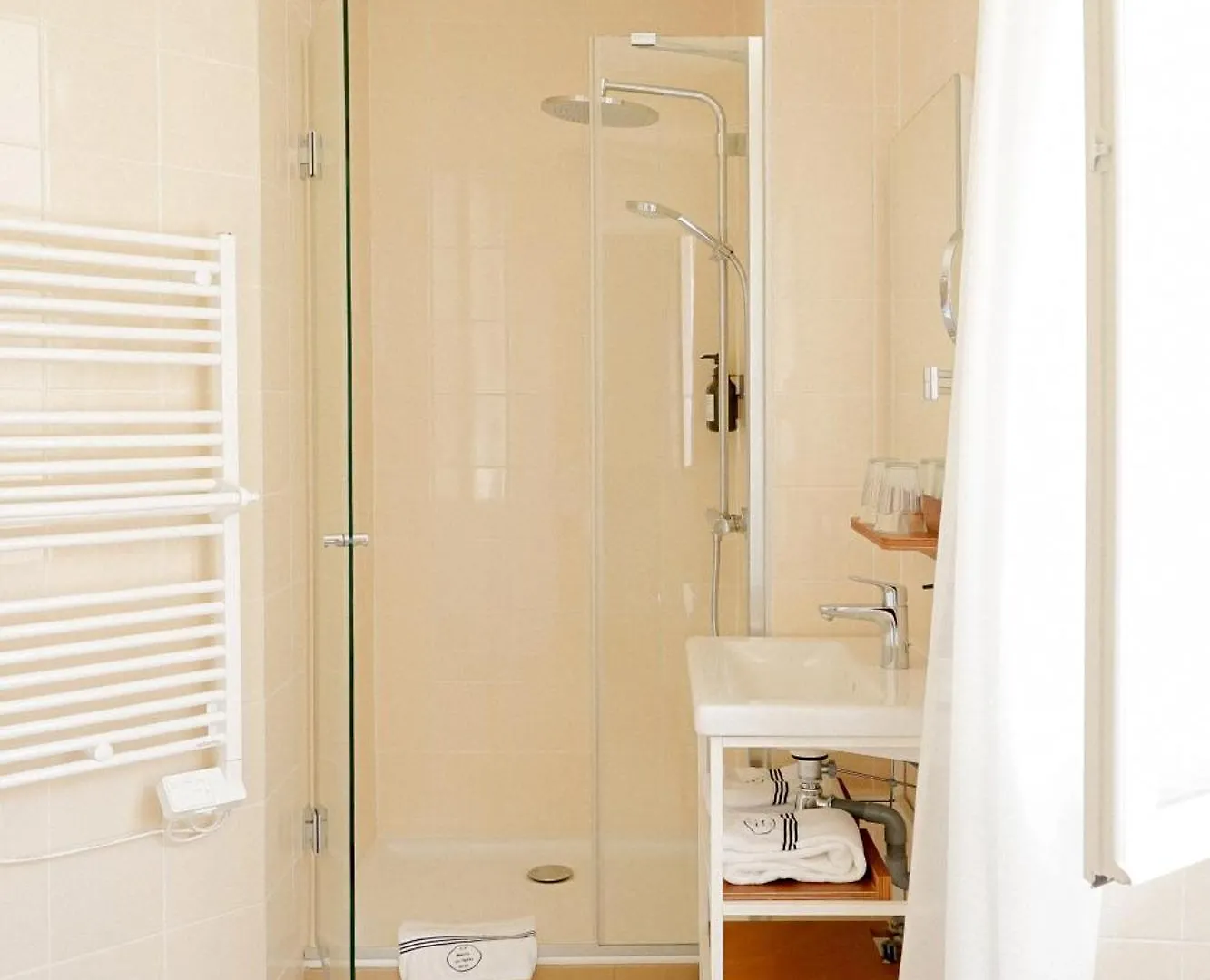 Hotel Anjou Biarritz 3*,