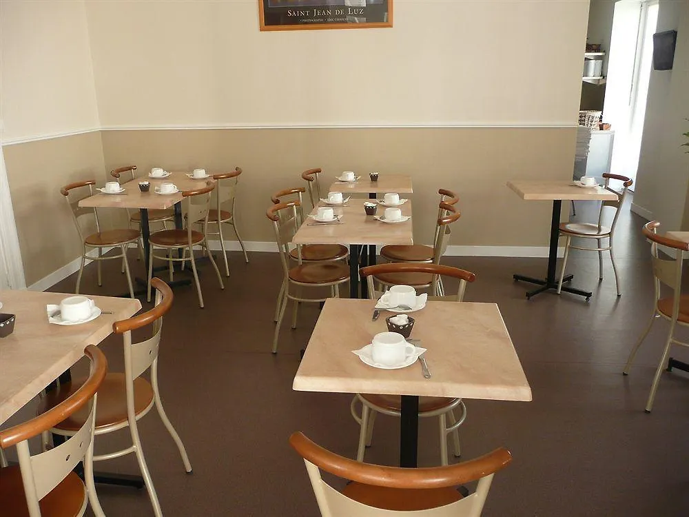 ***  Alfred Hotels Les Halles Biarriz Francia