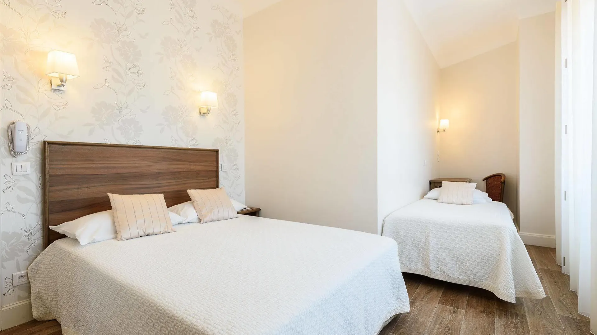 Alfred Hotels Les Halles Biarriz Francia